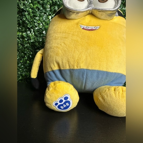 BUILD A BEAR Minion BOB Stuffed Animal Plush BABW - Picture 2 of 7
